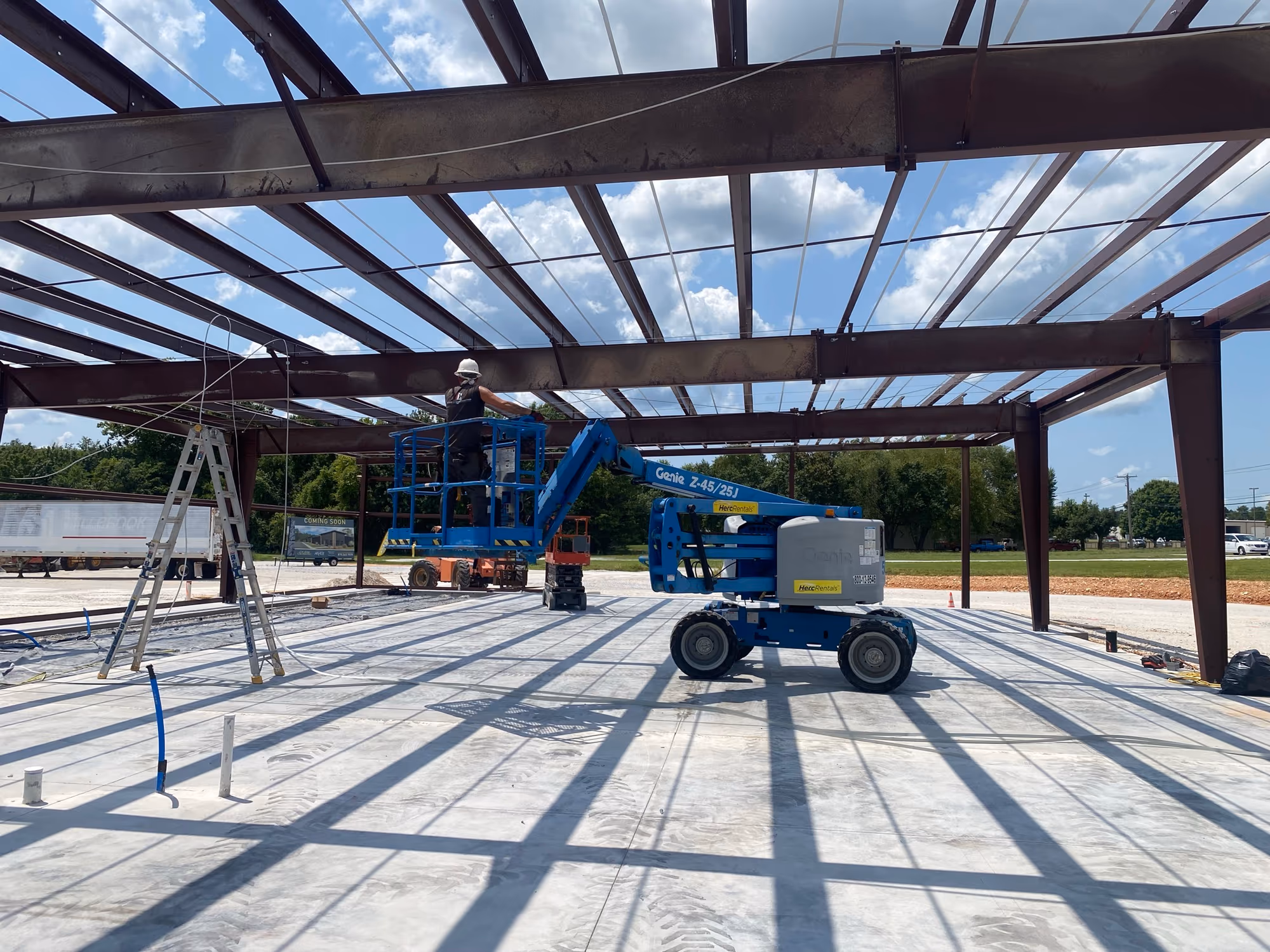 Construction Equipment Helps Keep Projects Moving