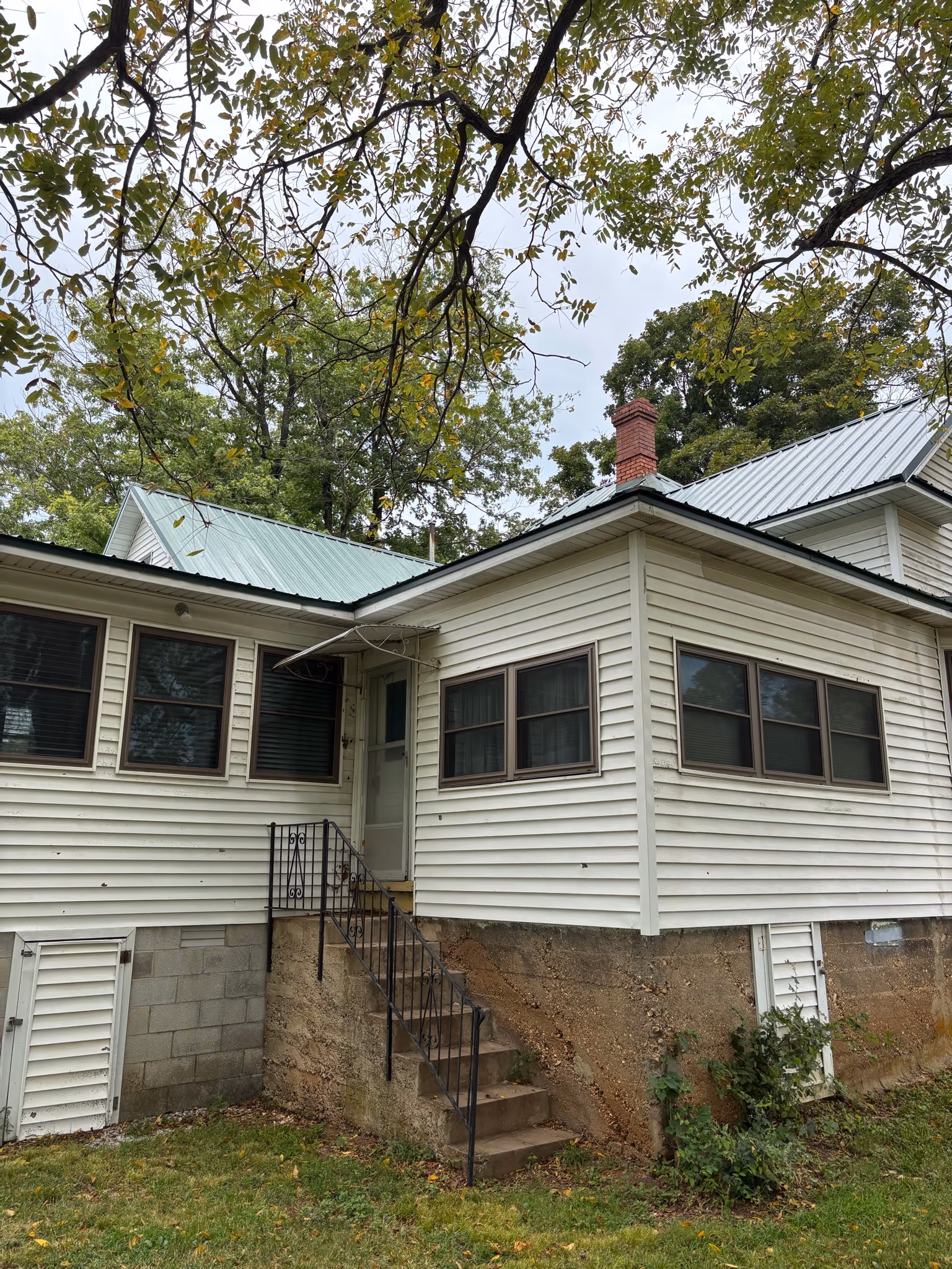 An Older Home Deserves a Roof Plan Built Around It